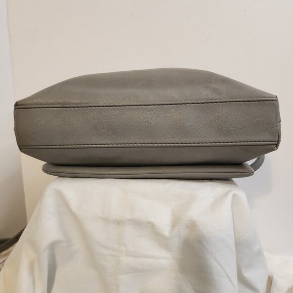 Relic Gray Crossbody Bag Faux Leather Zip Pockets Adjustable Strap 10x6 - Picture 7 of 11